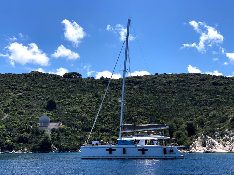 hvar yacht tour