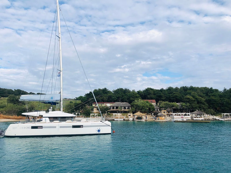 hvar yacht charter cost