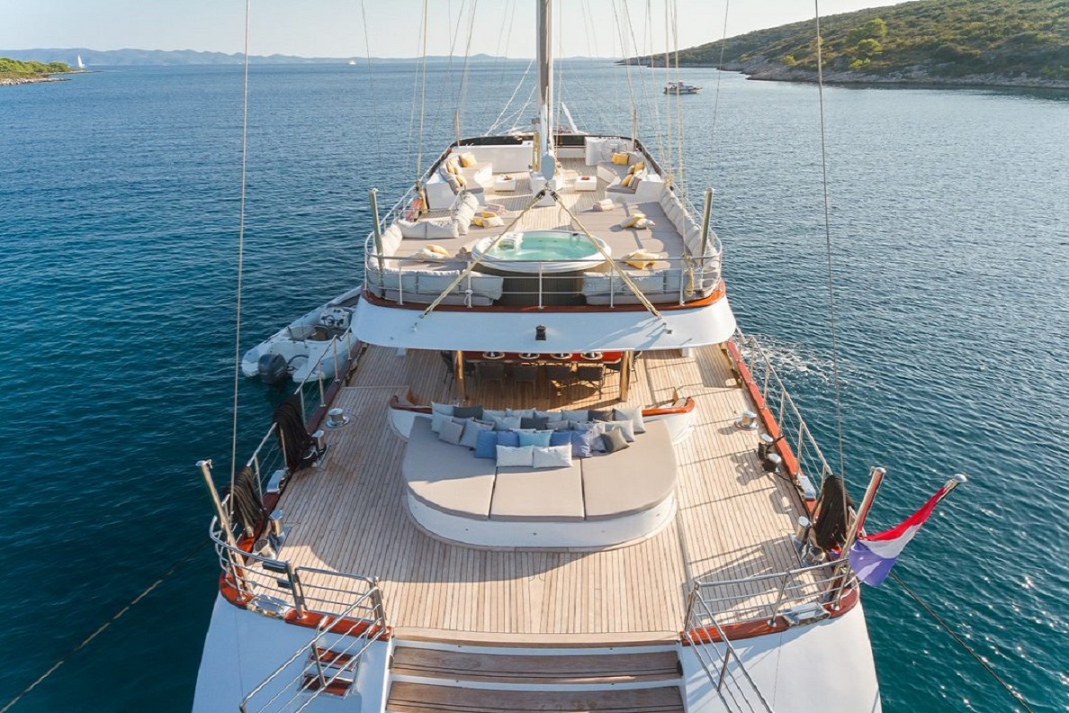 yacht adventure croatia